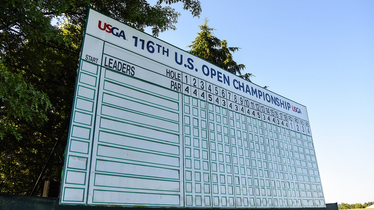 Who is the favorite to win the 2016 U.S. Open at Oakmont?